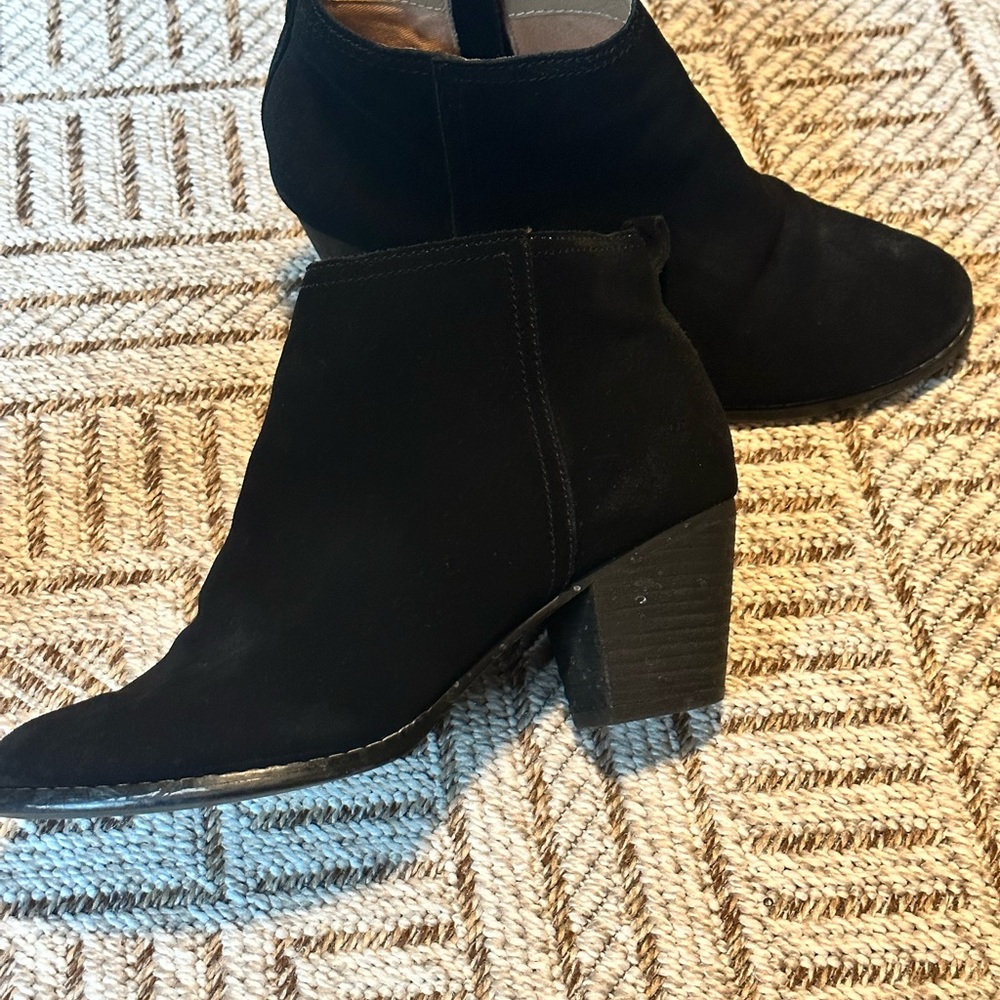 Women’s Lands’End Black Suede Boots Size 9B